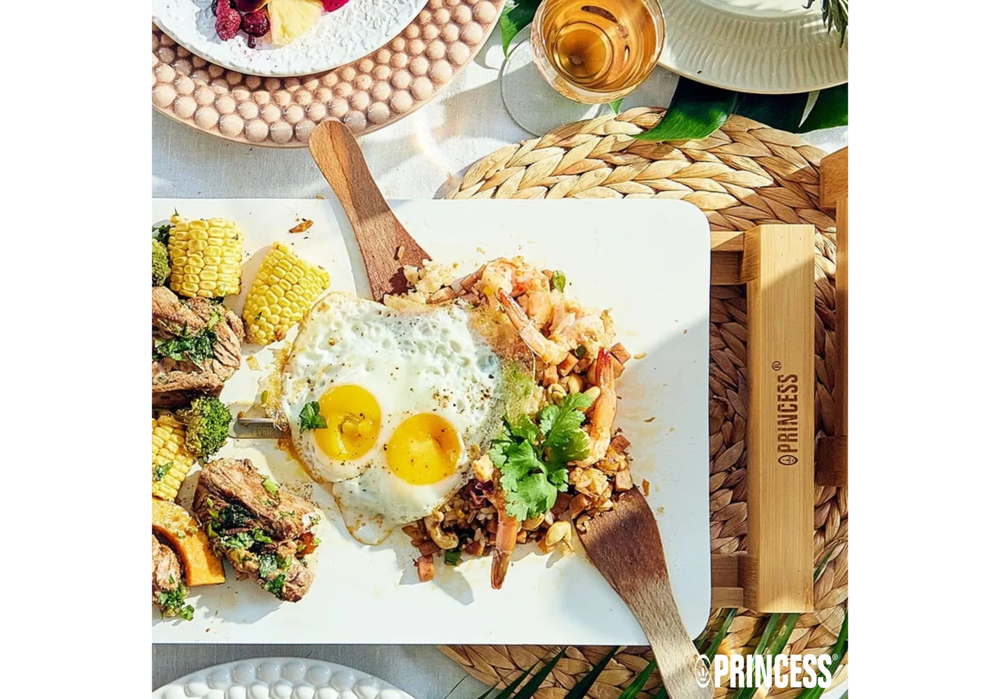 オランダ発デザイン性ホットプレートPRINCESS。Table Grill。セラミックコーティングで素材の旨味を閉じ込め最上級の美味しさを実現。お手入れも簡単、ギフトにも人気