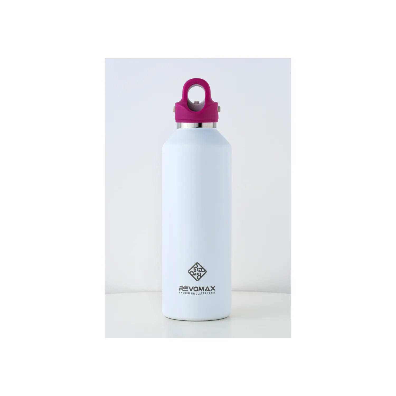 アメリカ、ポートランド発REVOMAX。カスタマイズBYYOUが人気。32oz、950ml。水筒の刻印サービス始まりました。贈りものに「大切な言葉」を入れて送りませんか。カップルでペア、母の日、父の日、記念日、お誕生日ギフトに名入れして水筒をプレゼントできます。