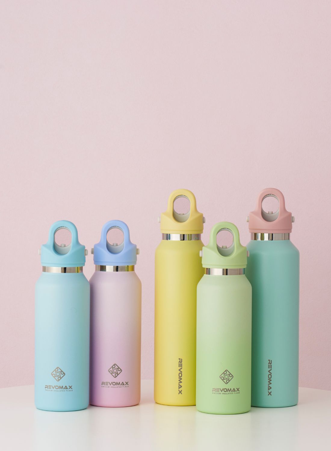 アメリカ、ポートランド発水筒ブランドREVOMAX。最大の特長はワンプッシュ開閉可能で炭酸対応・ホット・アイス可で万能な水筒。パステルカラーのスプリングコレクション