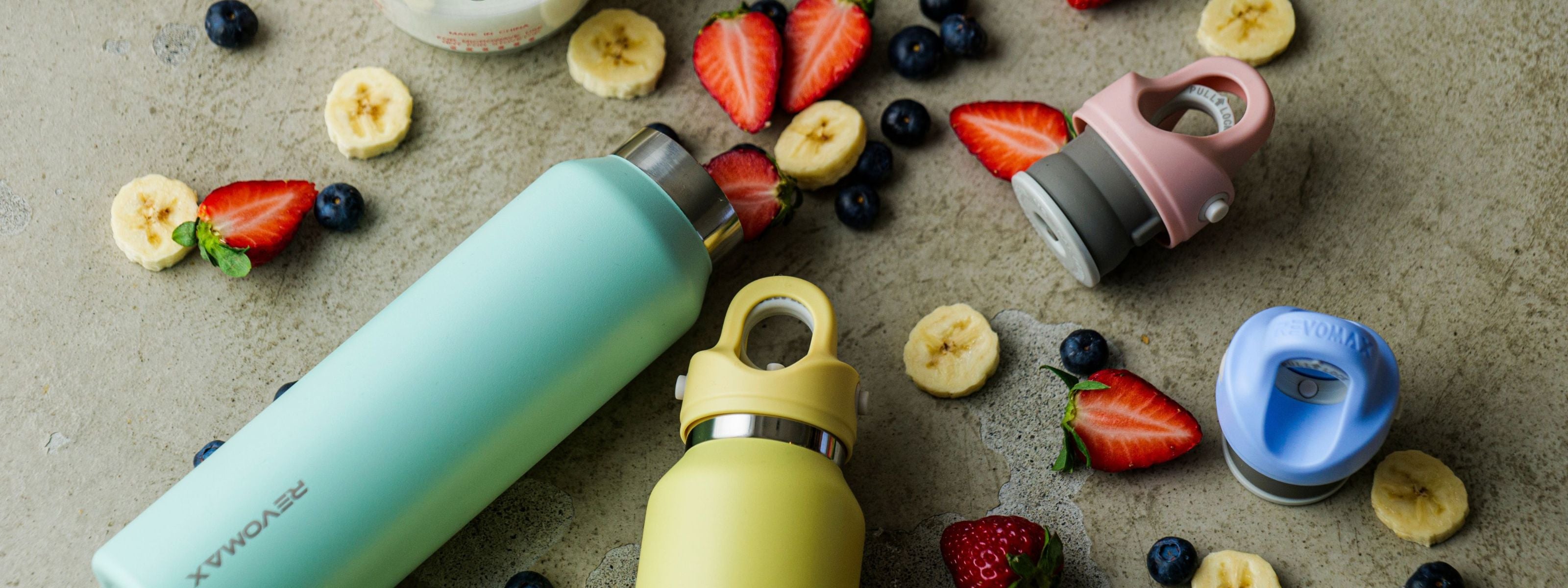 アメリカ、ポートランド発水筒ブランドREVOMAX。最大の特長はワンプッシュ開閉可能で炭酸対応・ホット・アイス可で万能な水筒。カラーキャップ・ボトル・シリコンカバーをカスタマイズしてオリジナルボトルが作れます。