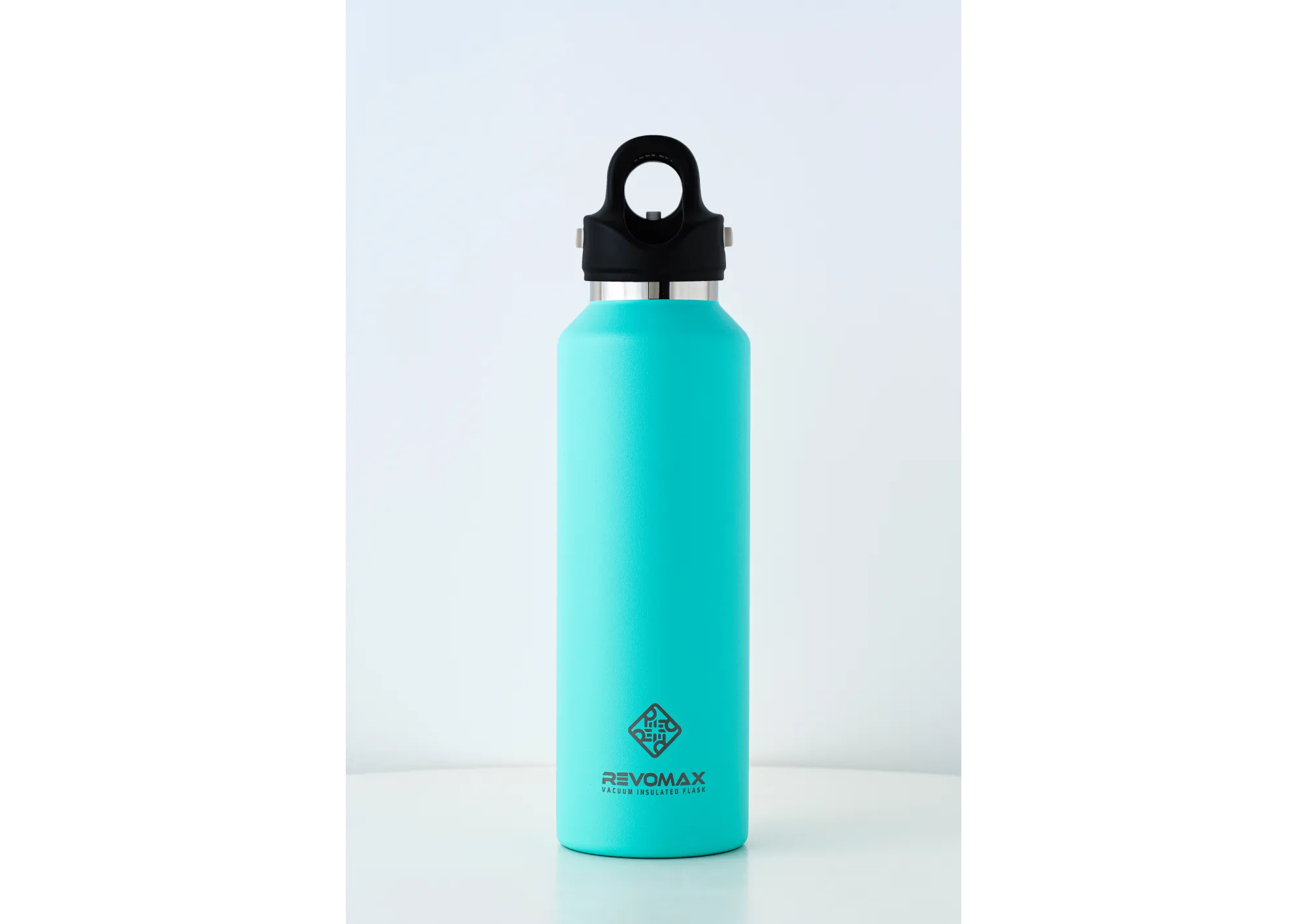 アメリカ、ポートランド発水筒ブランドREVOMAX。最大の特長はワンプッシュ開閉可能で炭酸対応・ホット・アイス可で万能な水筒です。スタンダード20oz(592ml)ターコイズブルーカラー