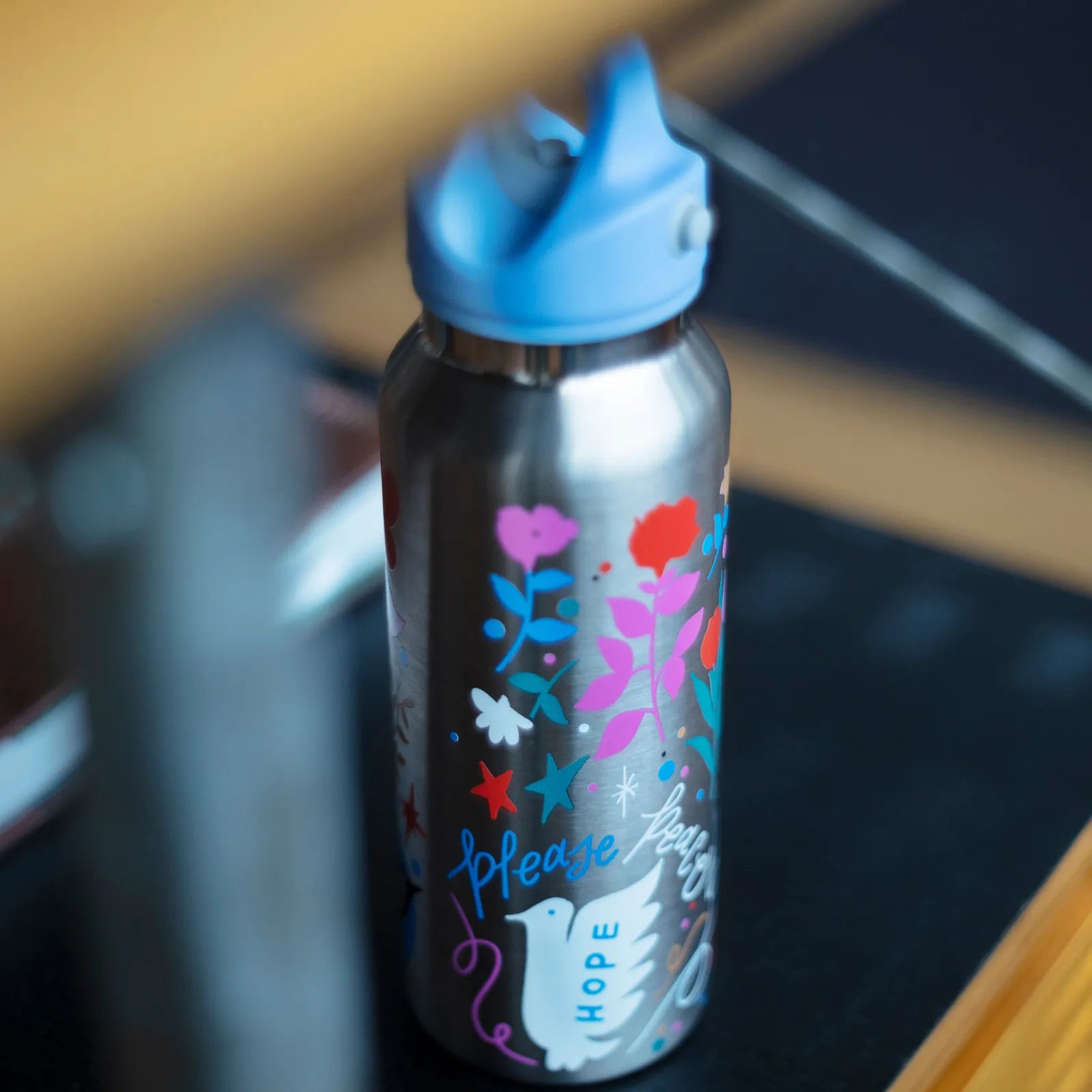 アメリカ、ポートランド発水筒ブランドREVOMAX。水筒本体とキャップ、カバーで1万通り以上のカスタマイズができる水筒REVOMAX。カラーで楽しで、お気に入りのマイボトル見つけよう。